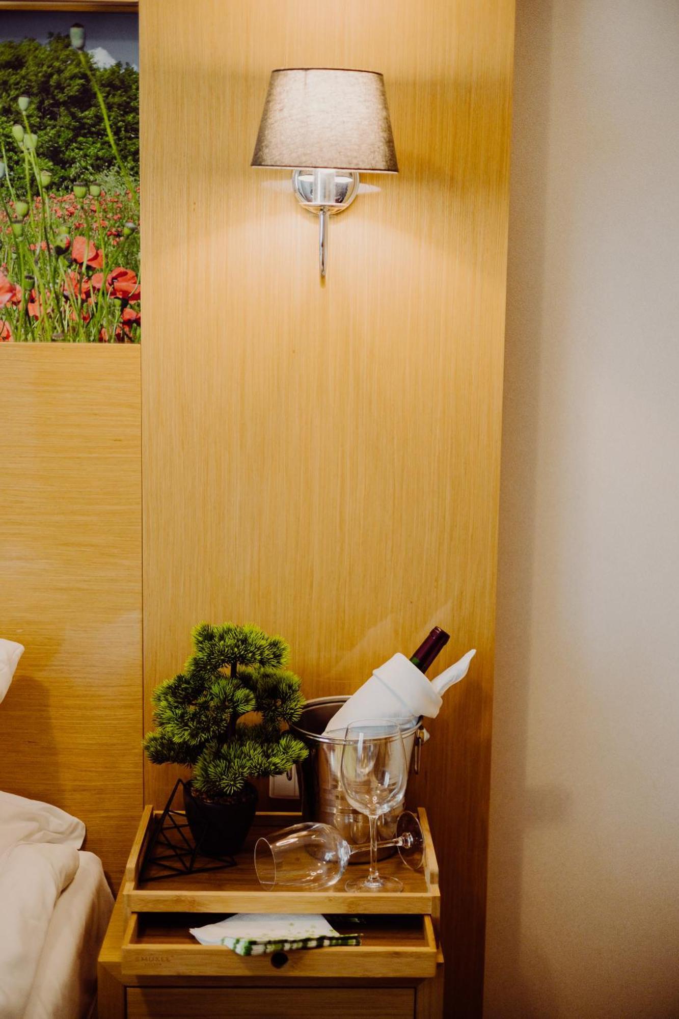Hotel Bonsai 涅姆恰 外观 照片