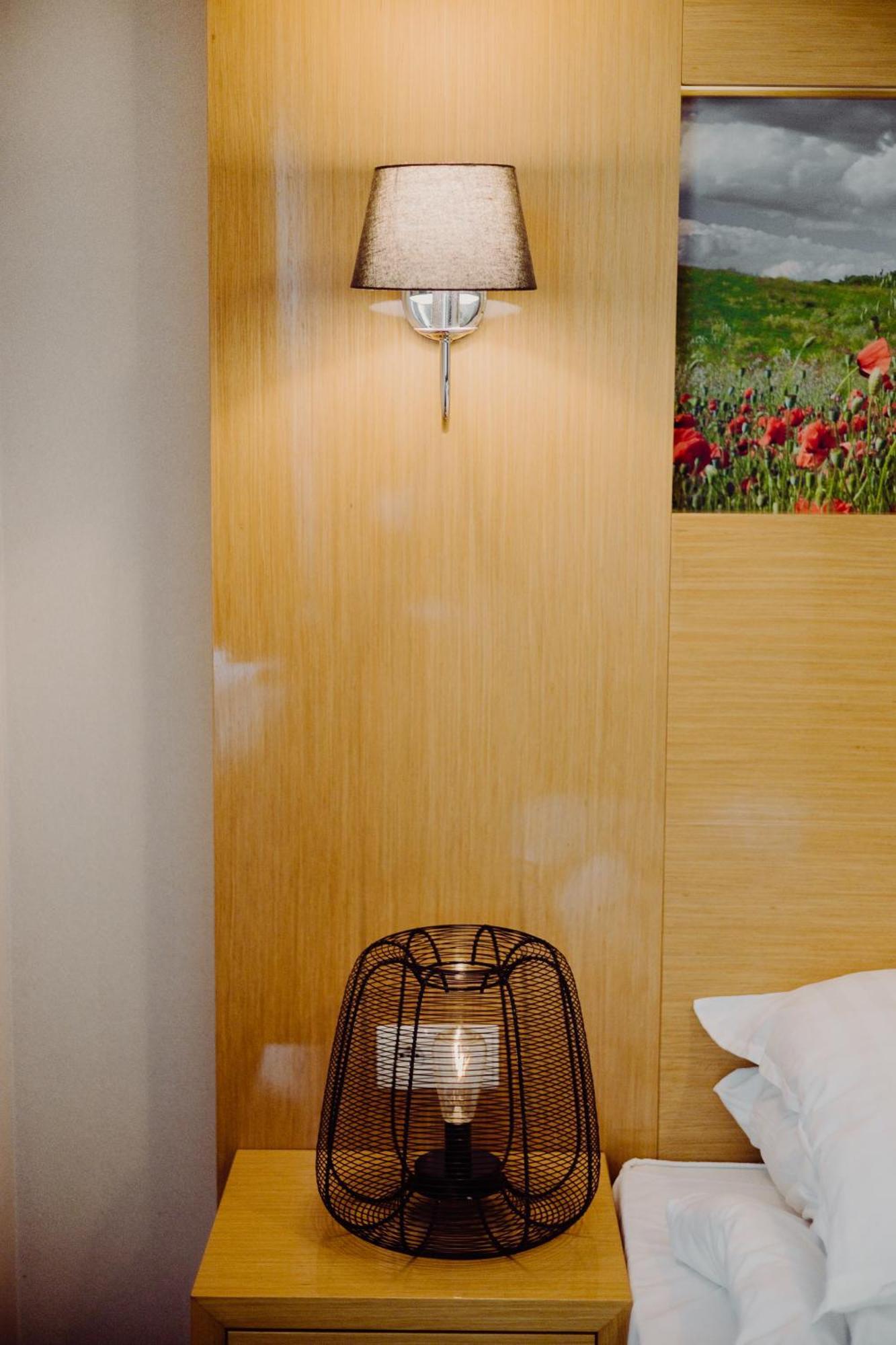 Hotel Bonsai 涅姆恰 外观 照片