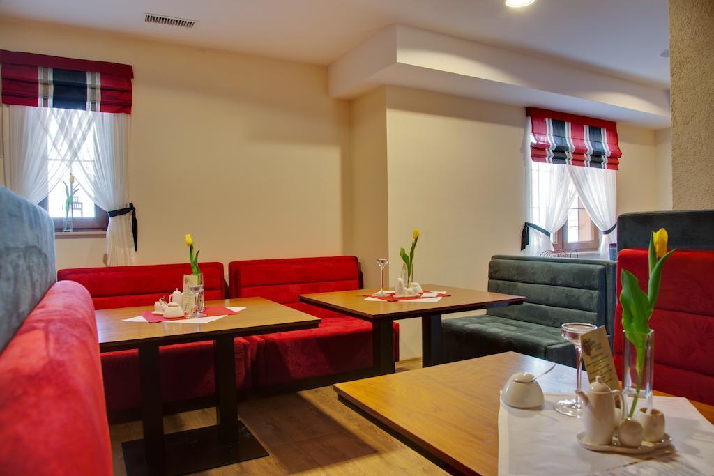 Hotel Bonsai 涅姆恰 外观 照片